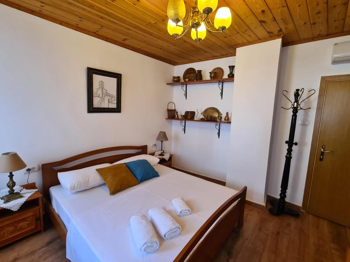 Santa Room-Old Bazaar Center-Gjirokastër Dış mekan fotoğraf