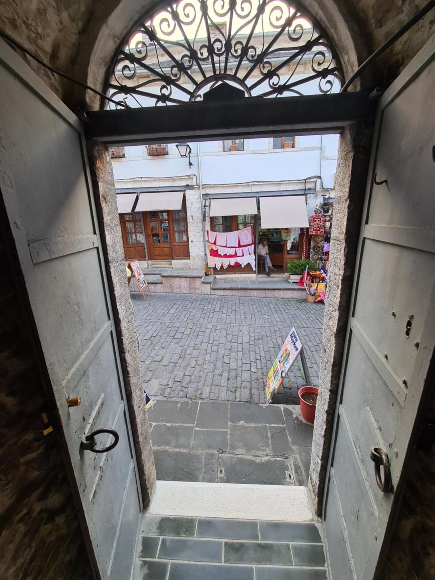 Santa Room-Old Bazaar Center-Gjirokastër Dış mekan fotoğraf